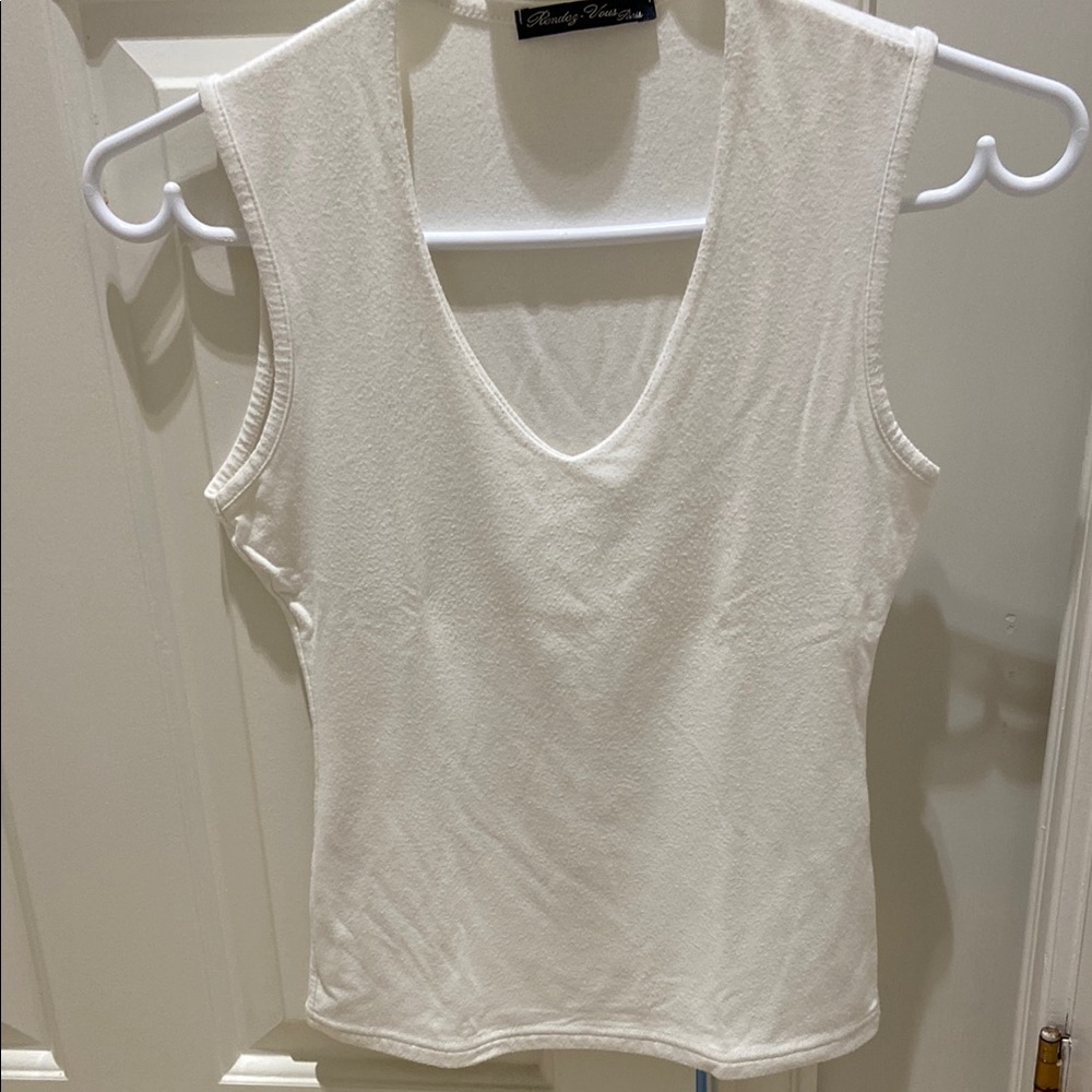 Fitted White Sleeveless Tank Top